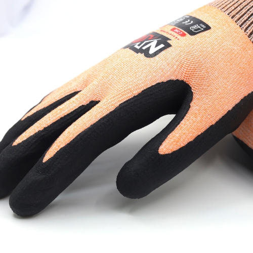 Ett par handskar i kategorin Skärskydd från skydd.com