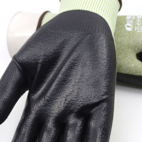 Ett par handskar i kategorin Stickade handskar från skydd.com