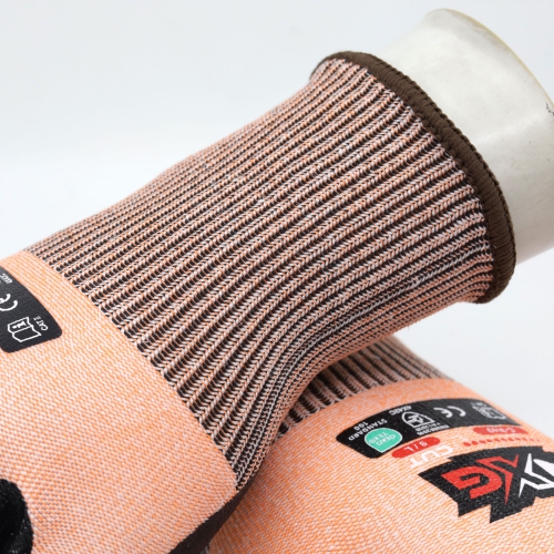 Ett par handskar i kategorin Skärskydd från skydd.com